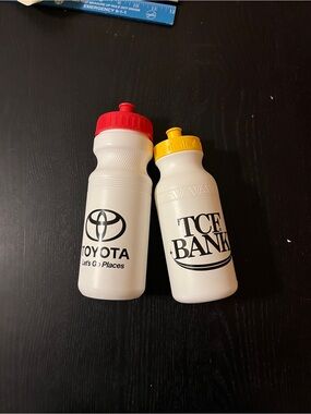 Toyota & TCF Bank White Plastic Bicycle Water Bottle Set Red Yellow Lids